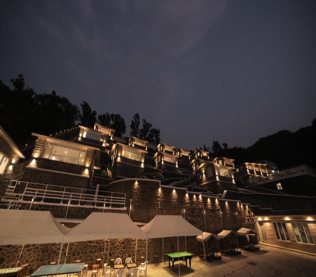 360 South, Khandala 罗纳瓦拉 外观 照片