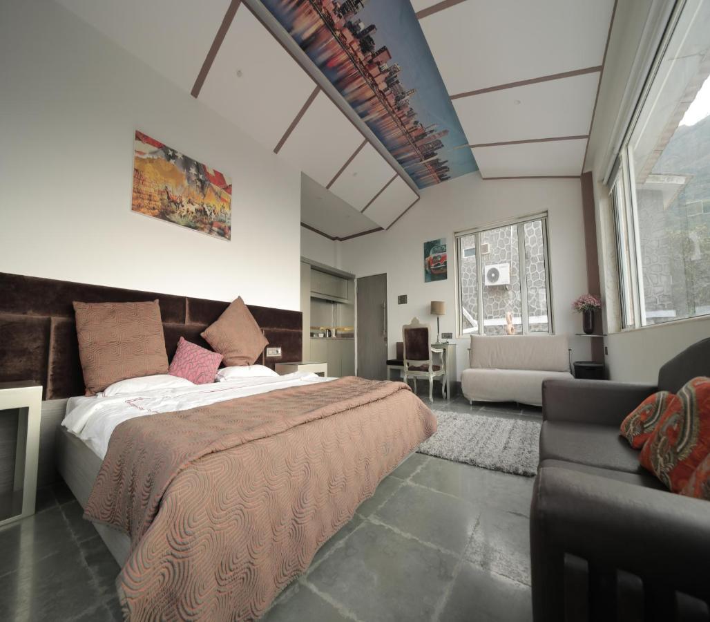 360 South, Khandala 罗纳瓦拉 外观 照片